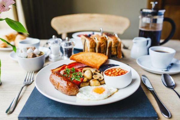 The Saracens Head Inn