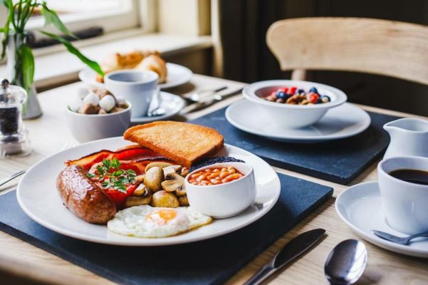 The Saracens Head Inn