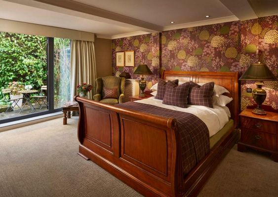 Langshott Manor - Luxury Hotel Gatwick