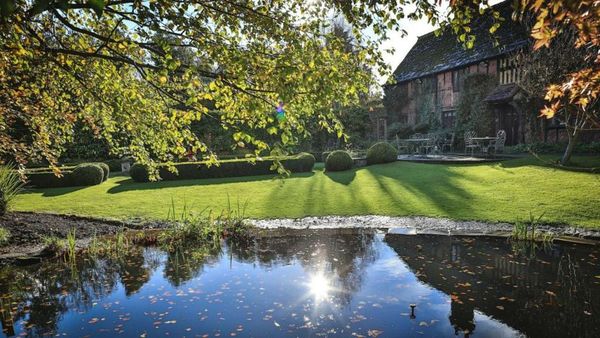 Langshott Manor - Luxury Hotel Gatwick