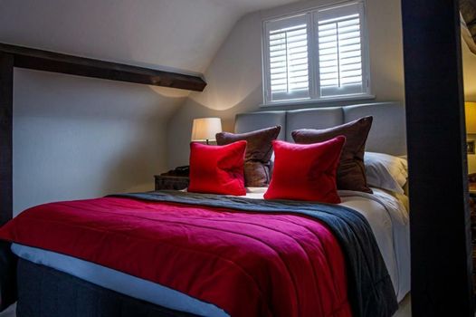 Langshott Manor - Luxury Hotel Gatwick