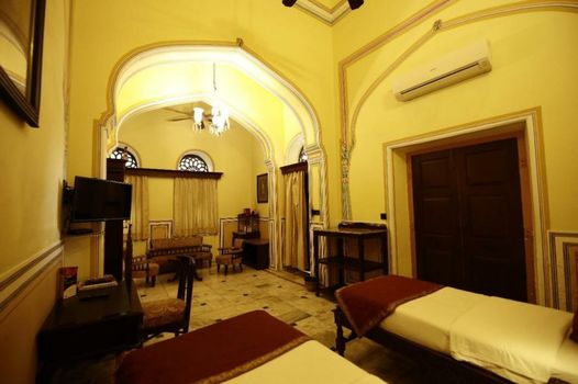 Hotel Narain Niwas Palace