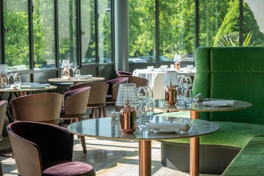 Chateau De Rochecotte