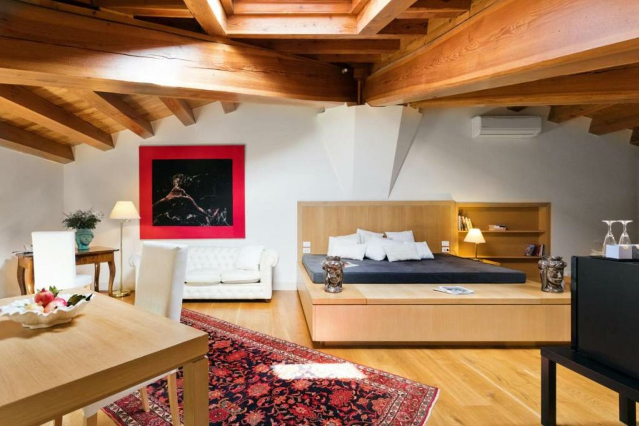 Palazzo Brunaccini Boutique Hotel