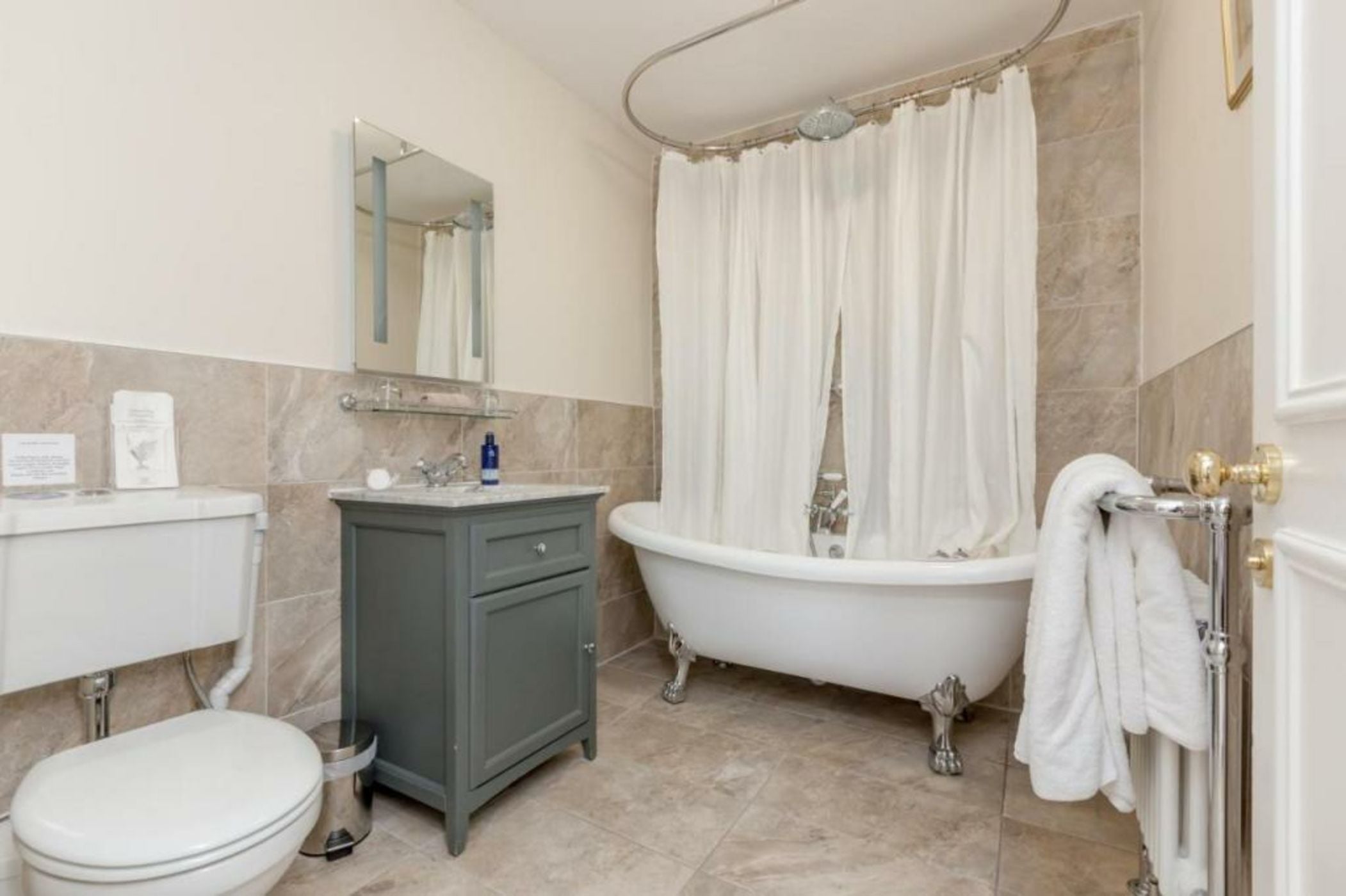 Victoria Square & The Orangery