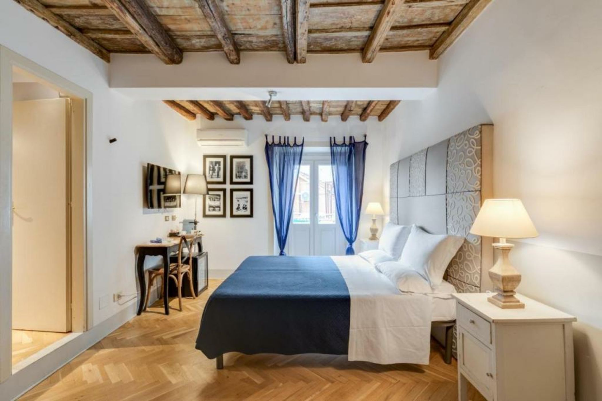 The Bluehostel