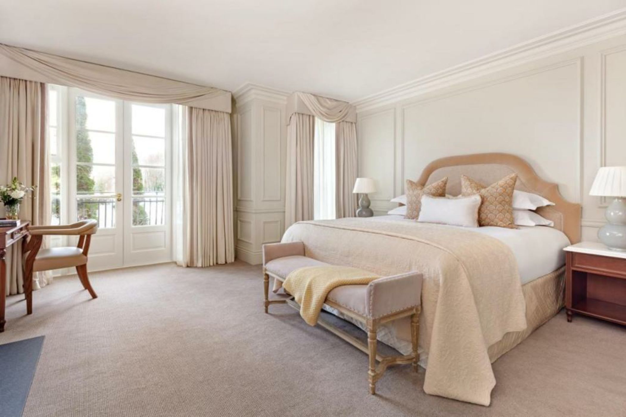 Hayfield Manor
