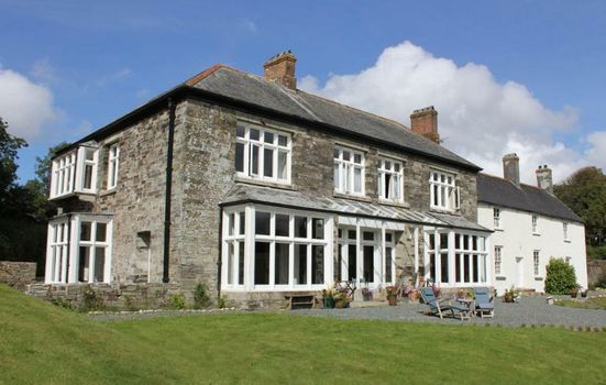 Costislost House