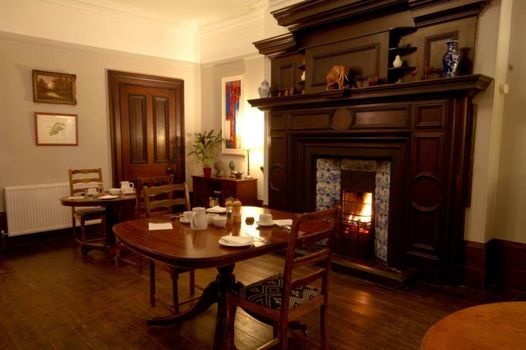 Costislost House