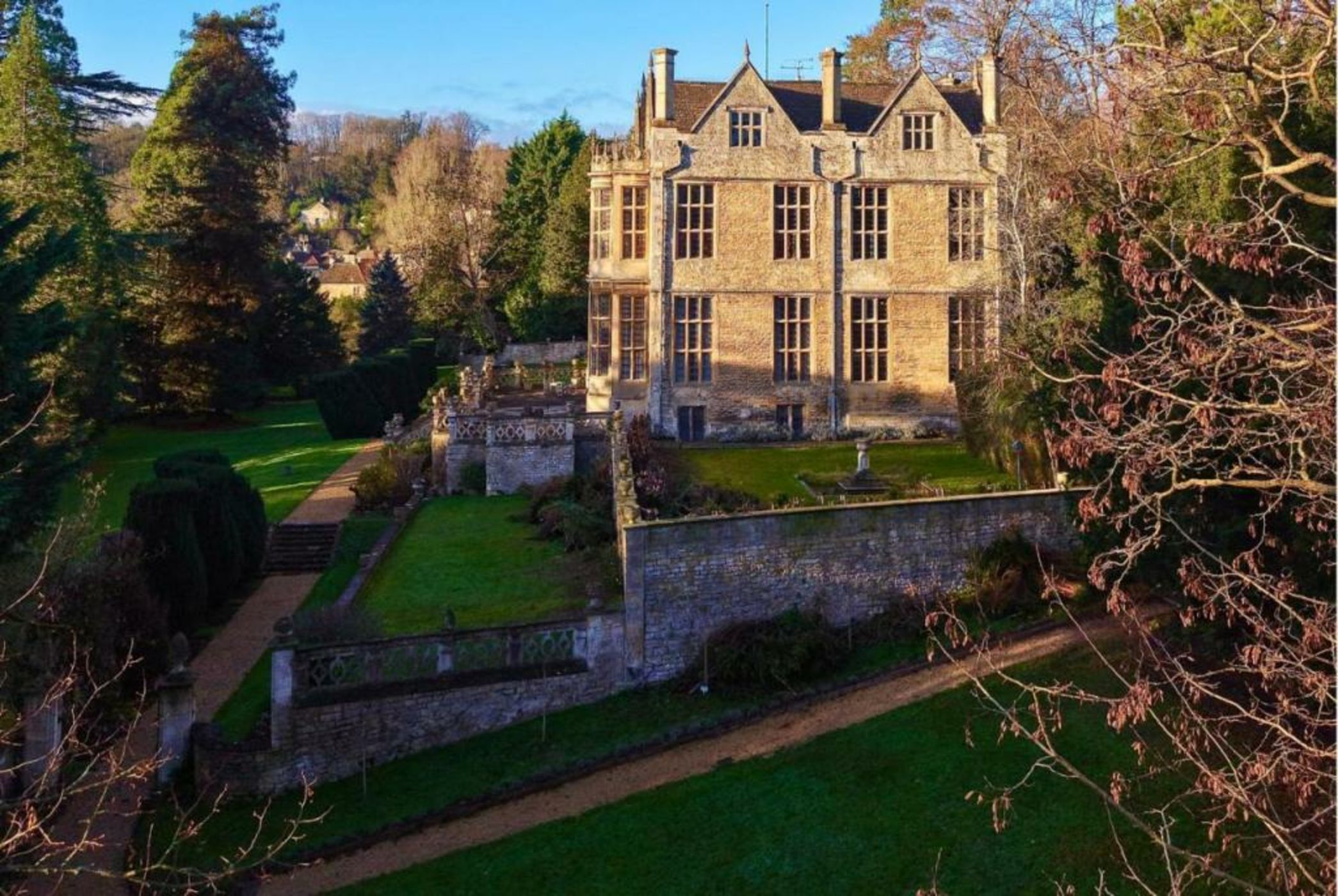 The Hall Estate - Historic Grade I-listed Jacobean Mansion
