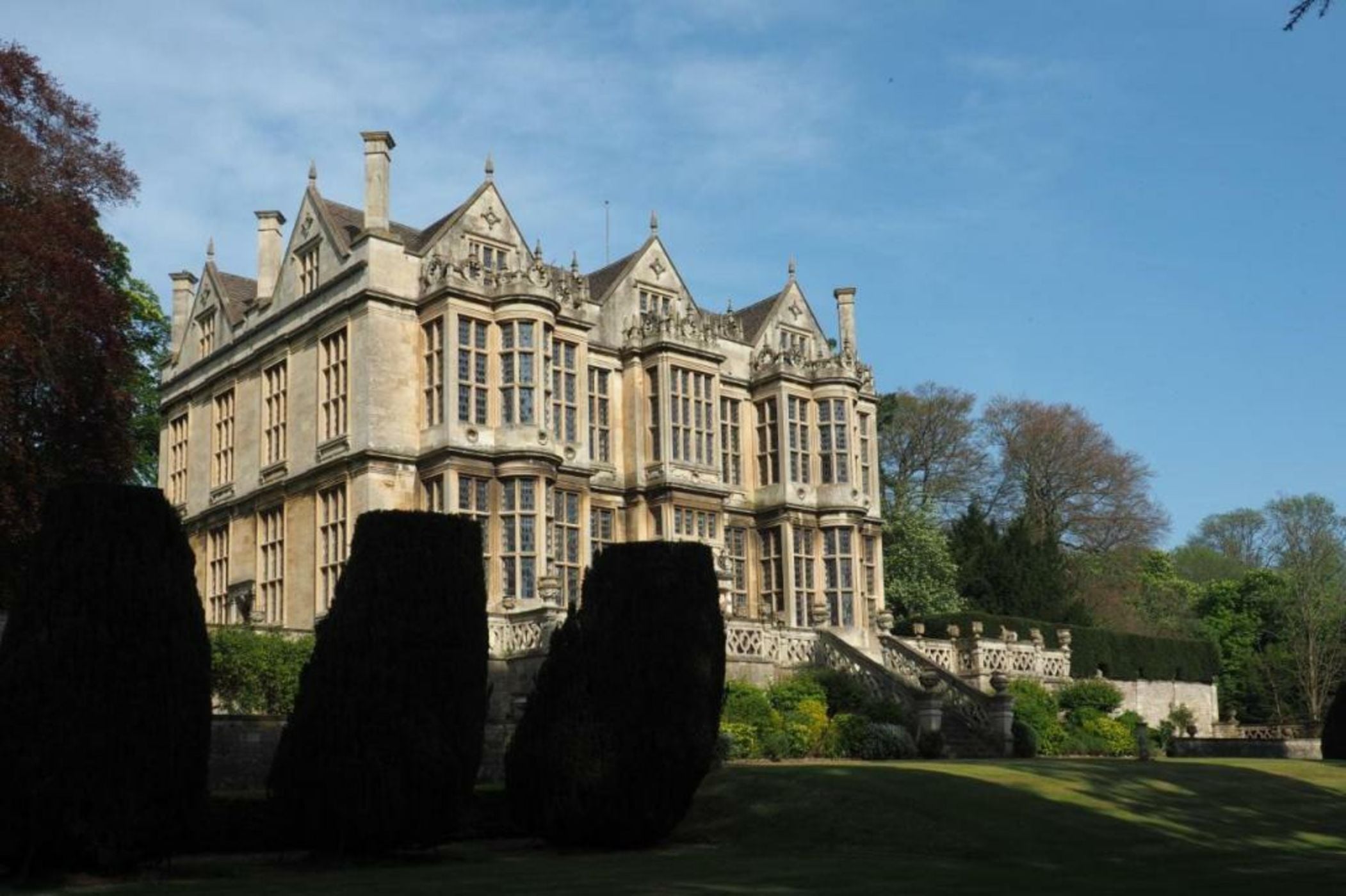 The Hall Estate - Historic Grade I-listed Jacobean Mansion