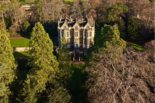 The Hall Estate - Historic Grade I-listed Jacobean Mansion