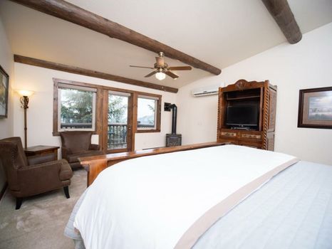 Taharaa Mountain Lodge