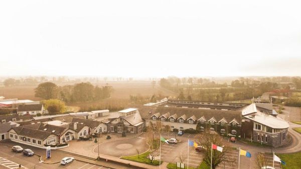 Horse & Jockey Hotel