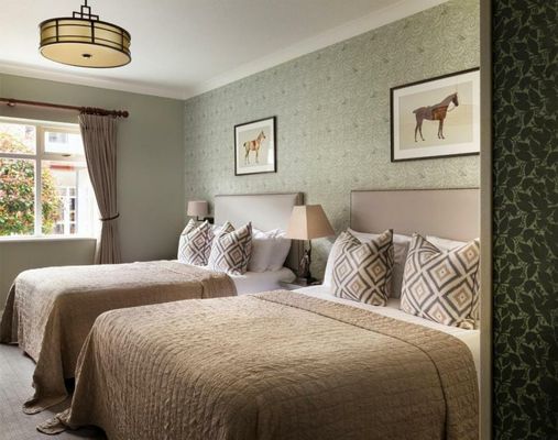 Horse & Jockey Hotel