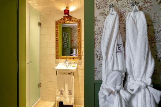 Rosegarden Essence Sintra - by Unlock Hotels
