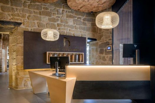 Palacio Tondon Autograph Collection