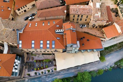 Palacio Tondon Autograph Collection