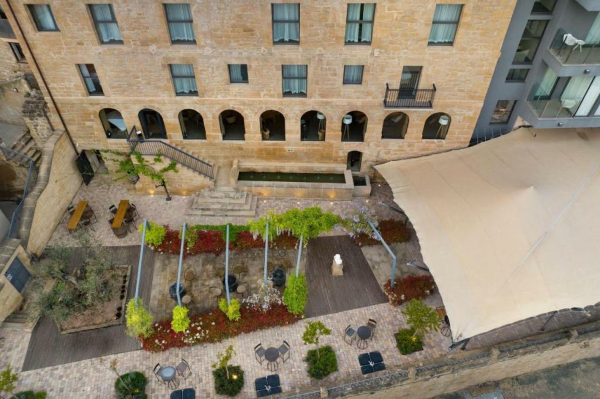 Palacio Tondon Autograph Collection