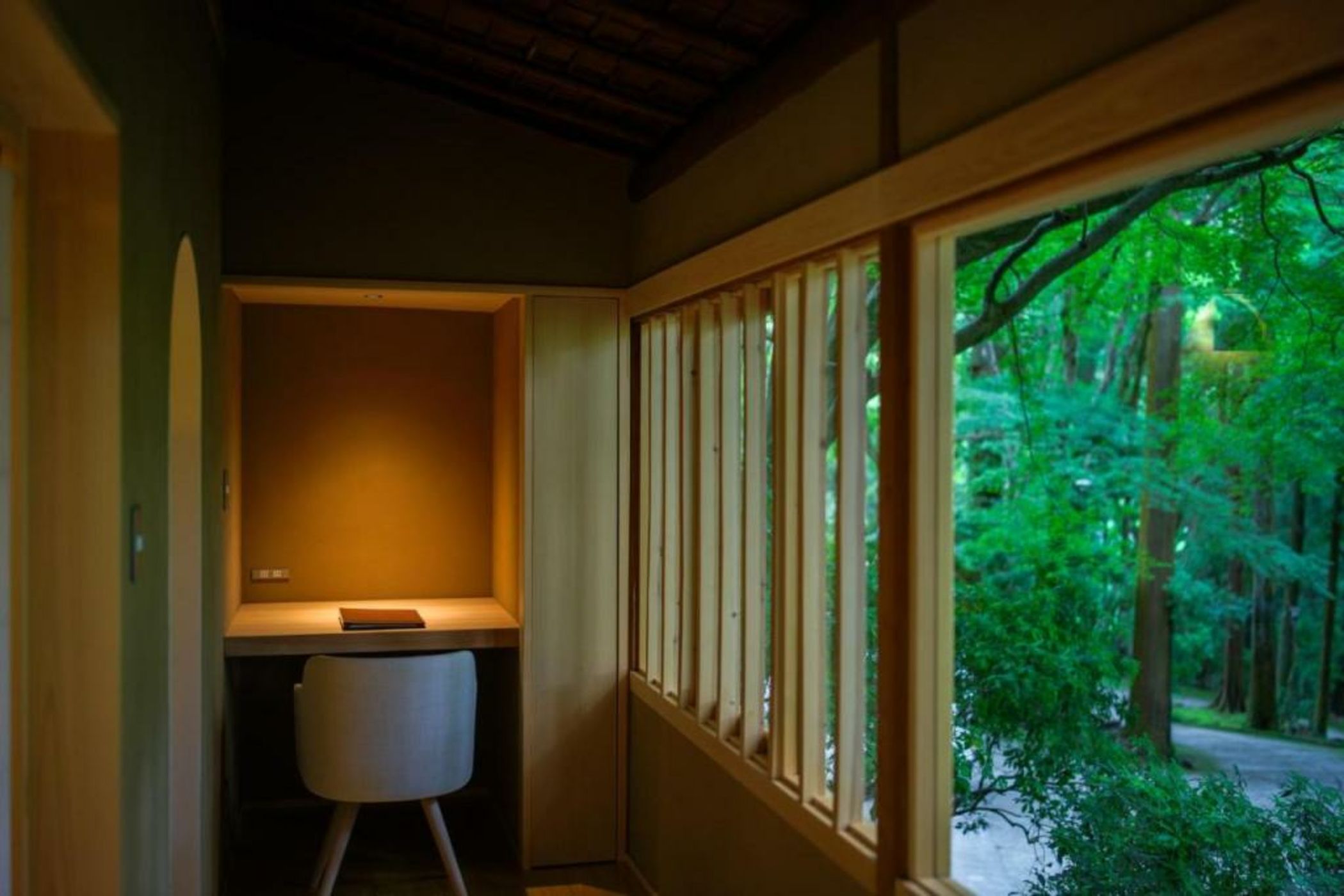 Nara Kasugaokuyama Tsukihitei