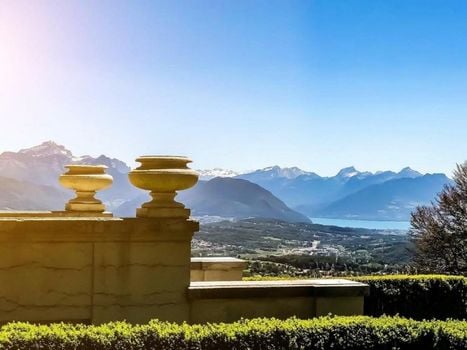 Château des Avenieres