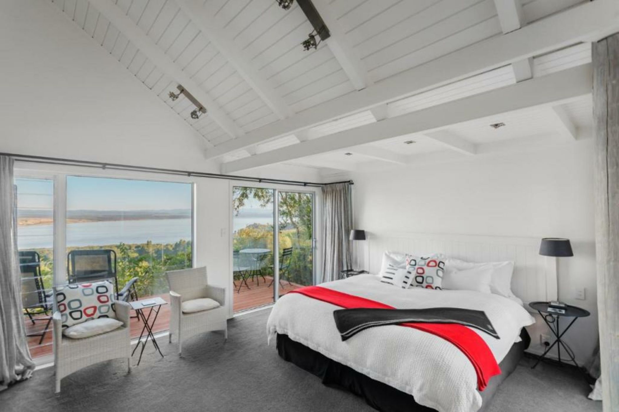 Acacia Cliffs Lodge