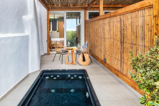 Callia Retreat Suites - Adults Only