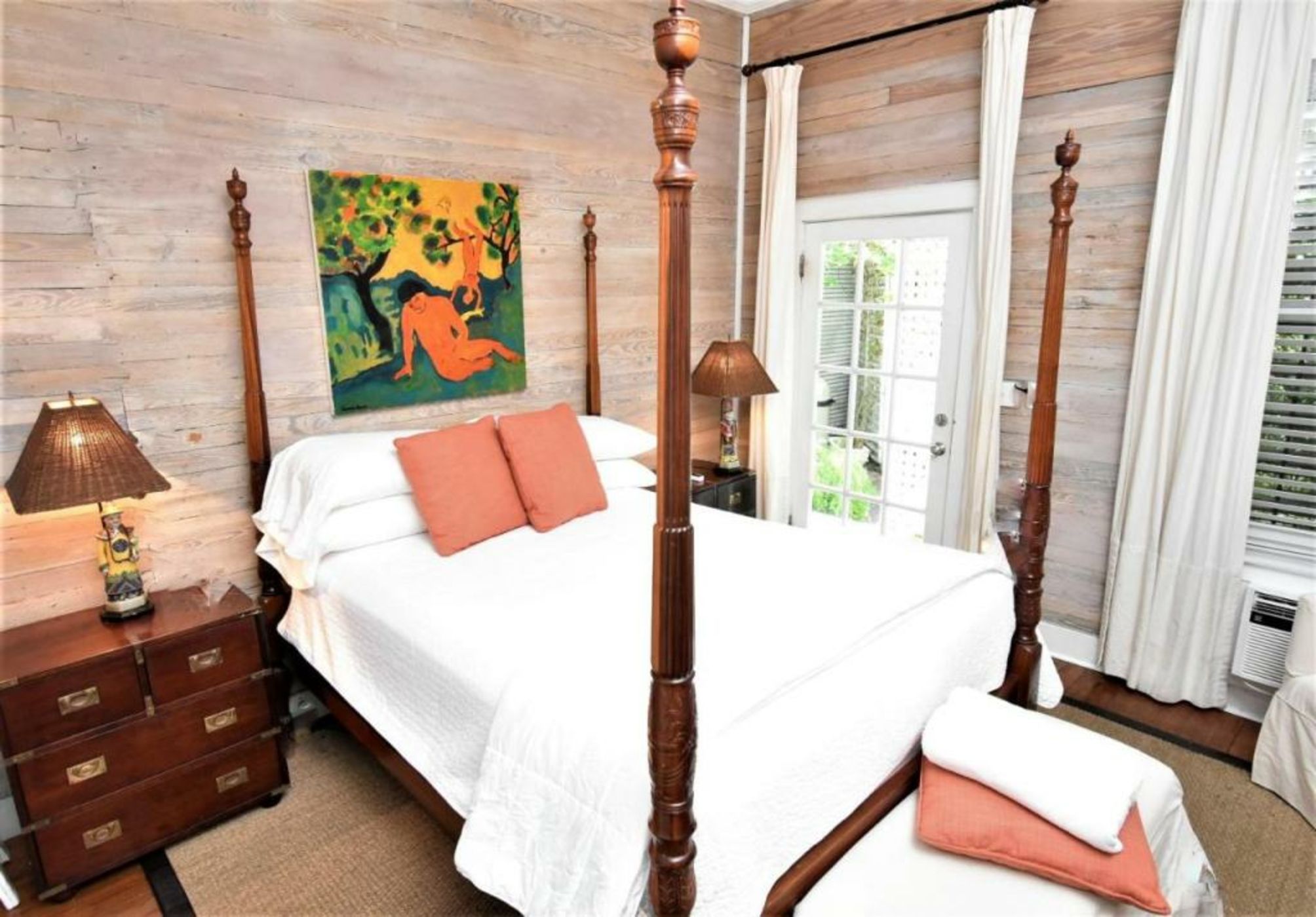 Simonton Court Historic Inn & Cottages