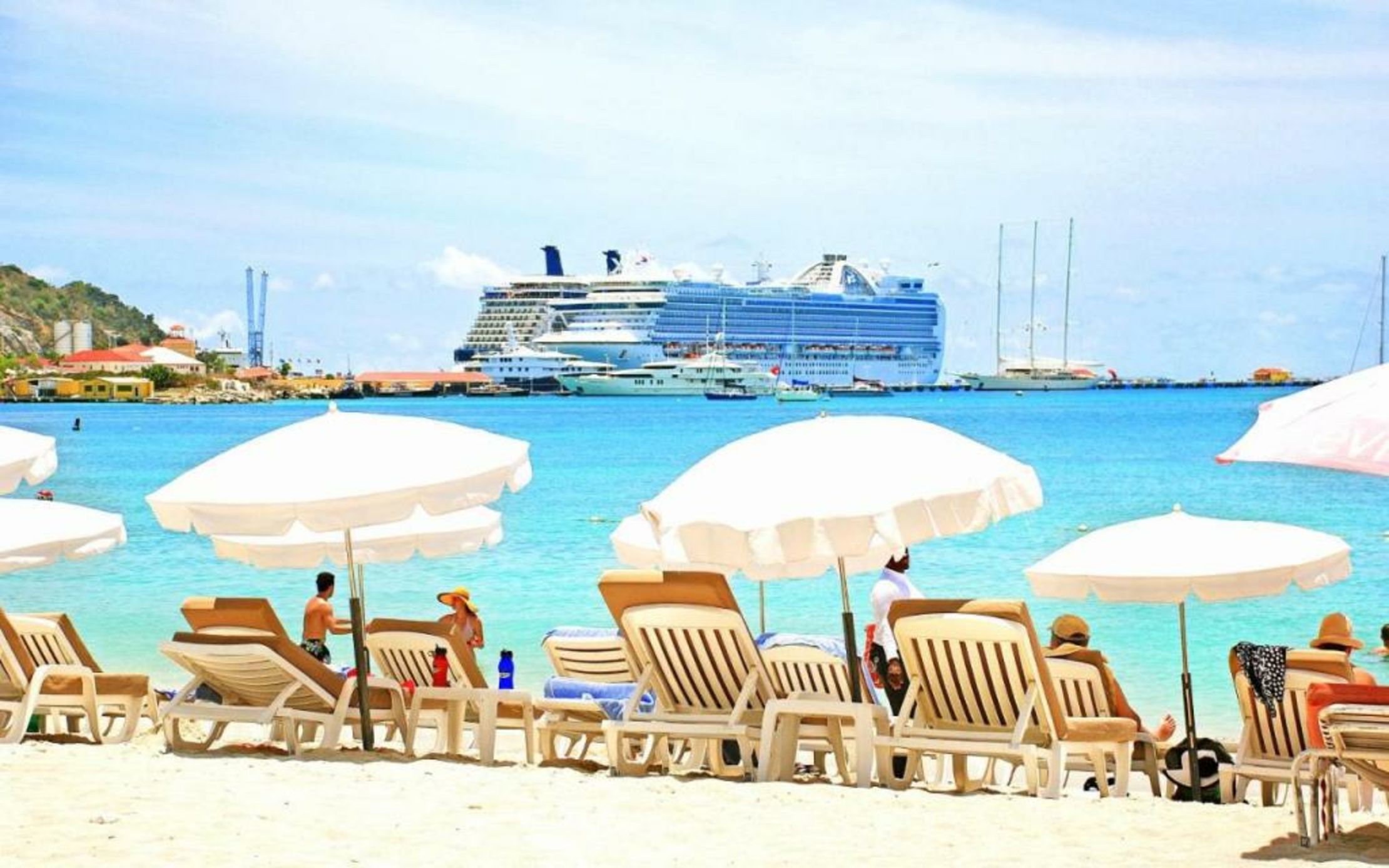 Holland House Beach Hotel