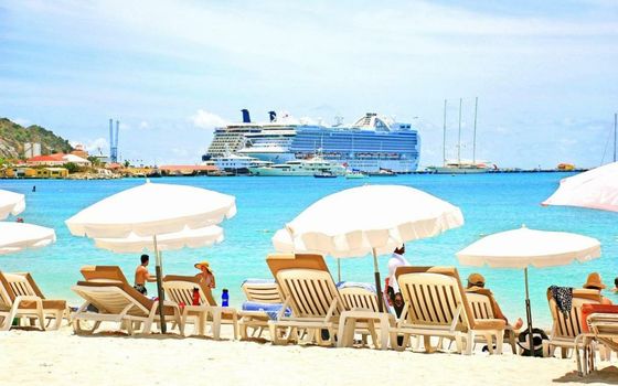 Holland House Beach Hotel