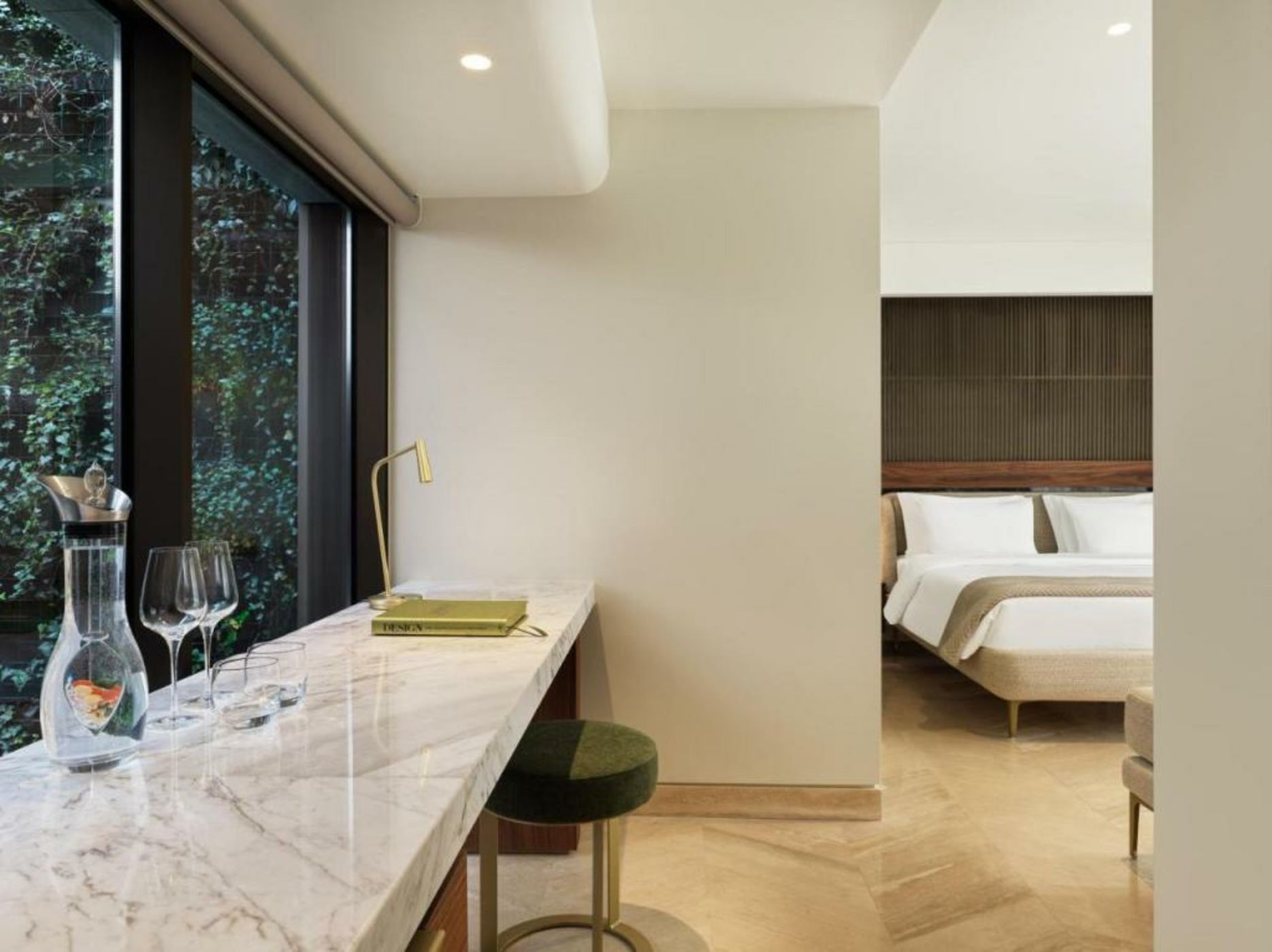 Anthology of Athens, The Leading Hotels of the World