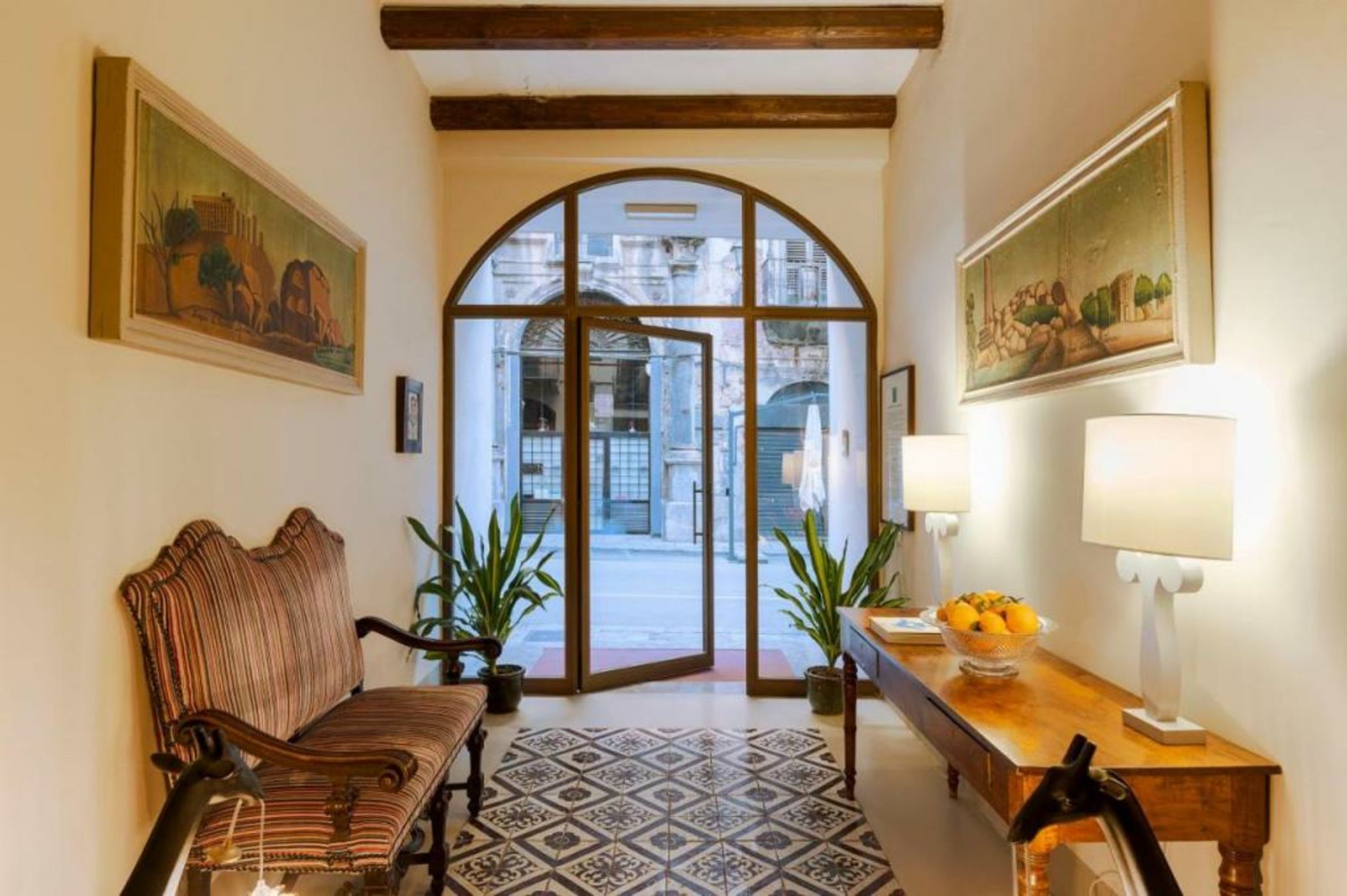 Palazzo Arone dei Baroni di Valentino