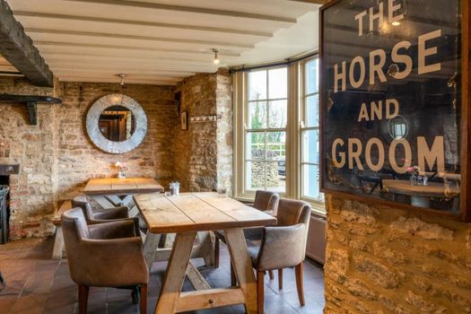 The Horse And Groom Inn