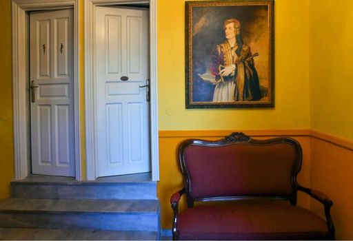 Byron Traditional Hotel