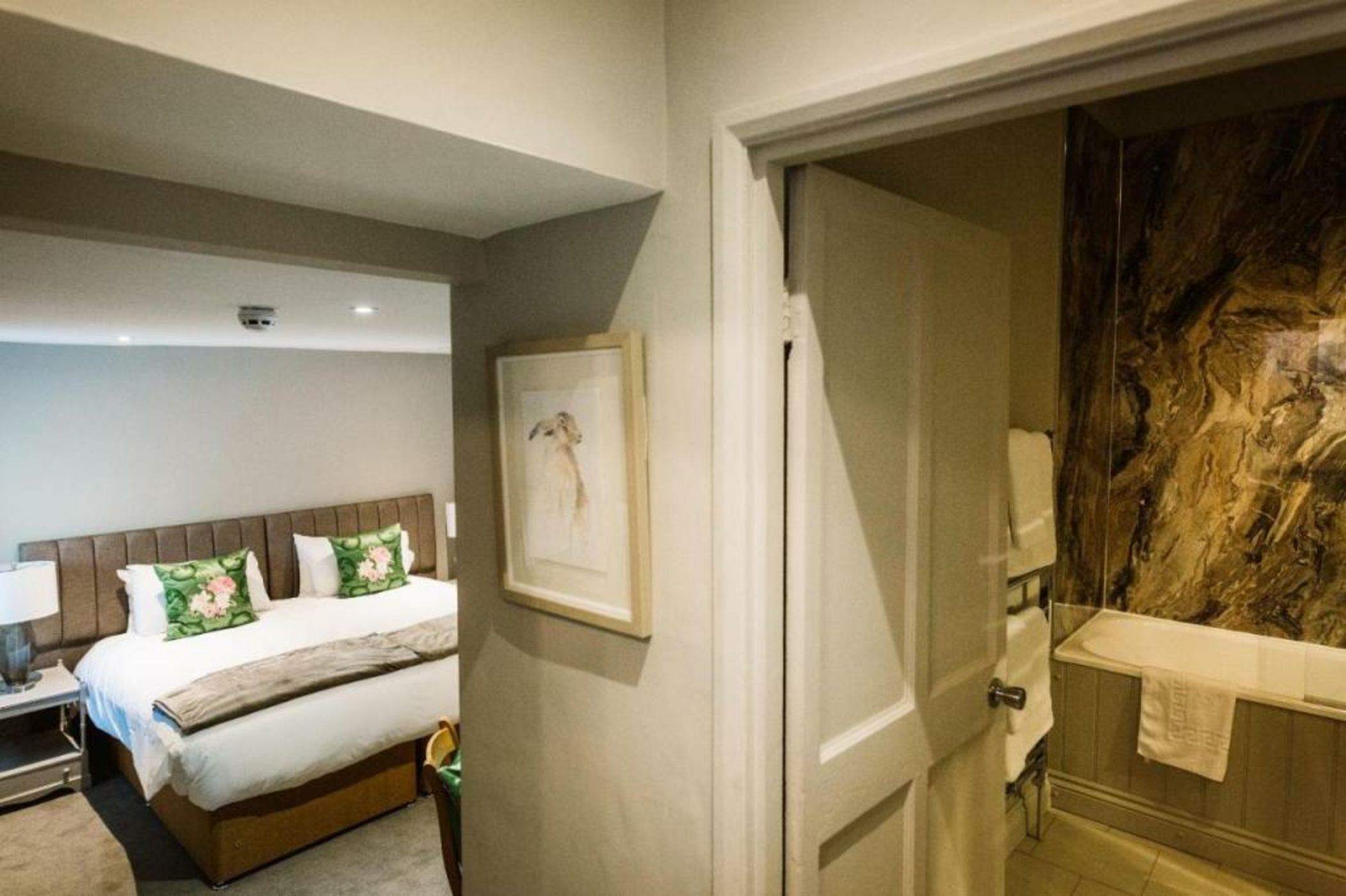 Bampton Townhouse