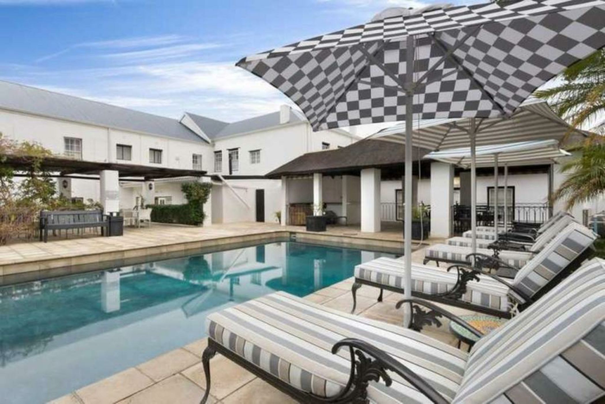 Mont d'Or Swartberg Hotel