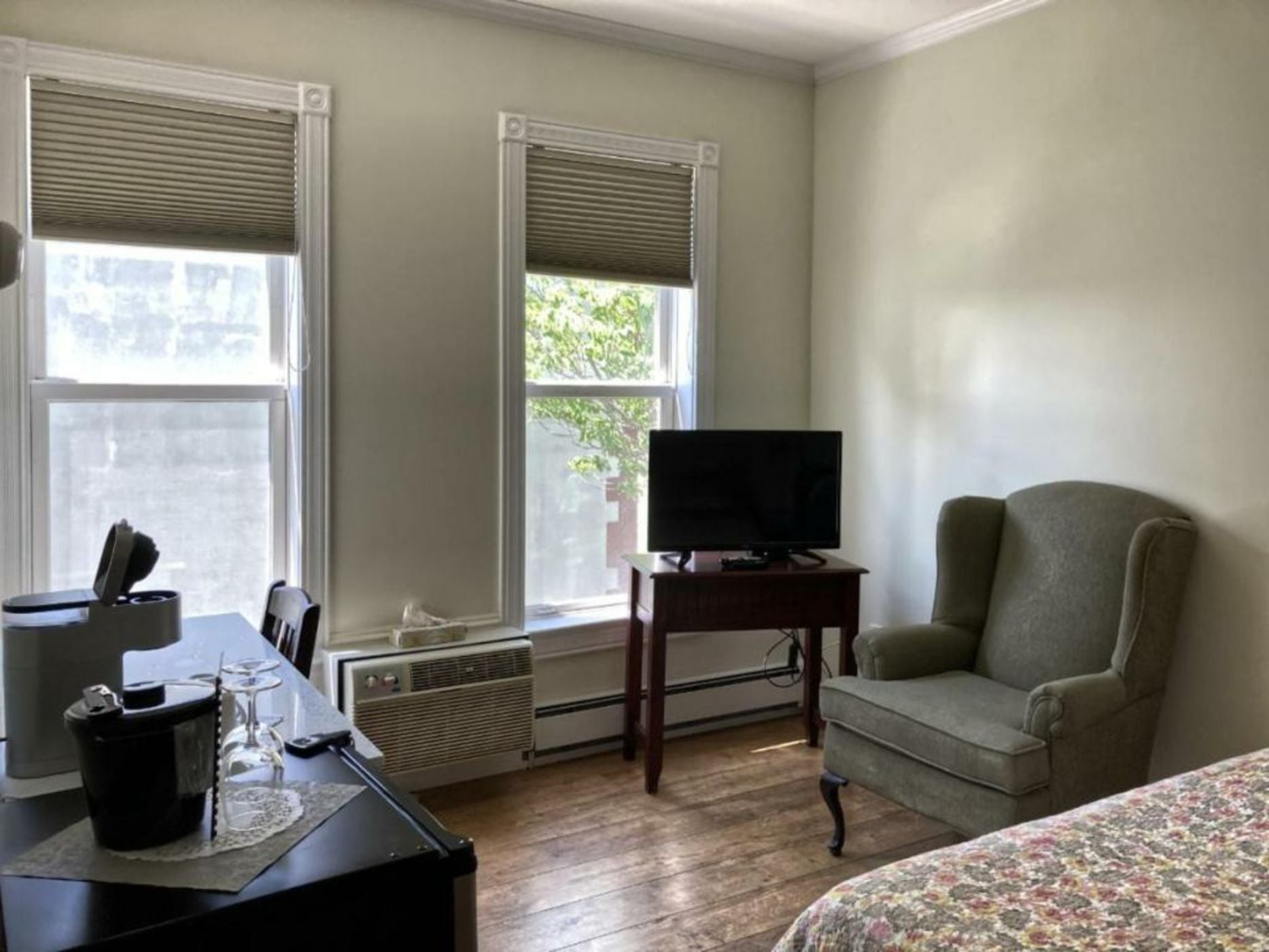 Lunenburg Arms Hotel