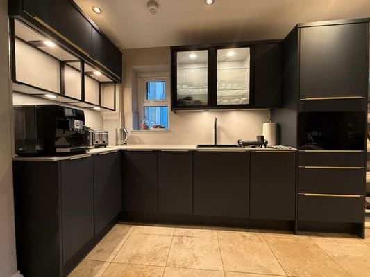 Number One Hundred Bed And Breakfast