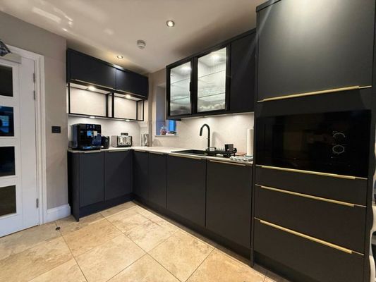 Number One Hundred Bed And Breakfast