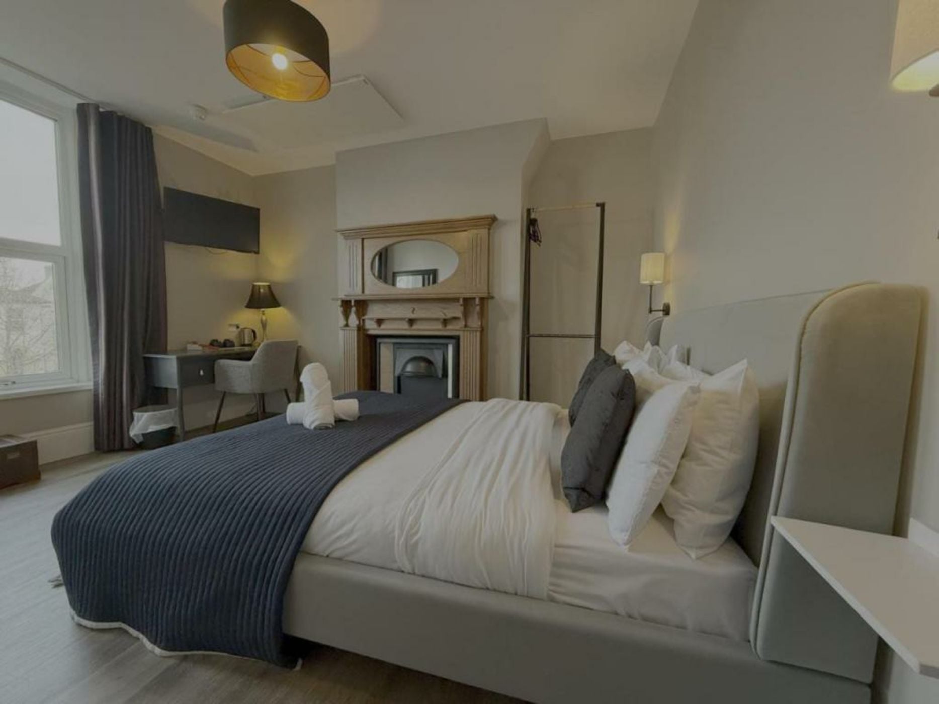 Number One Hundred Bed And Breakfast