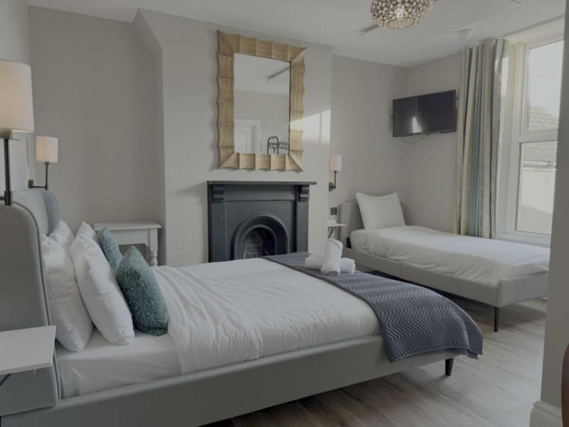 Number One Hundred Bed And Breakfast