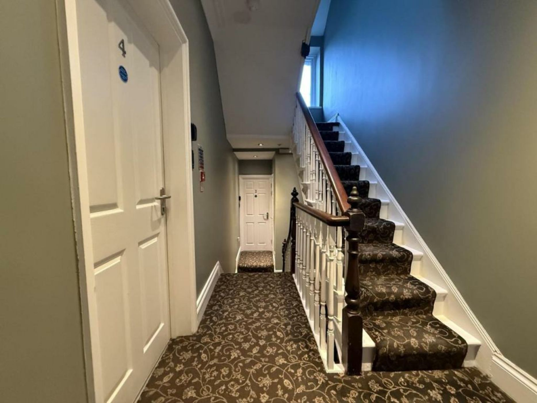 Number One Hundred Bed And Breakfast