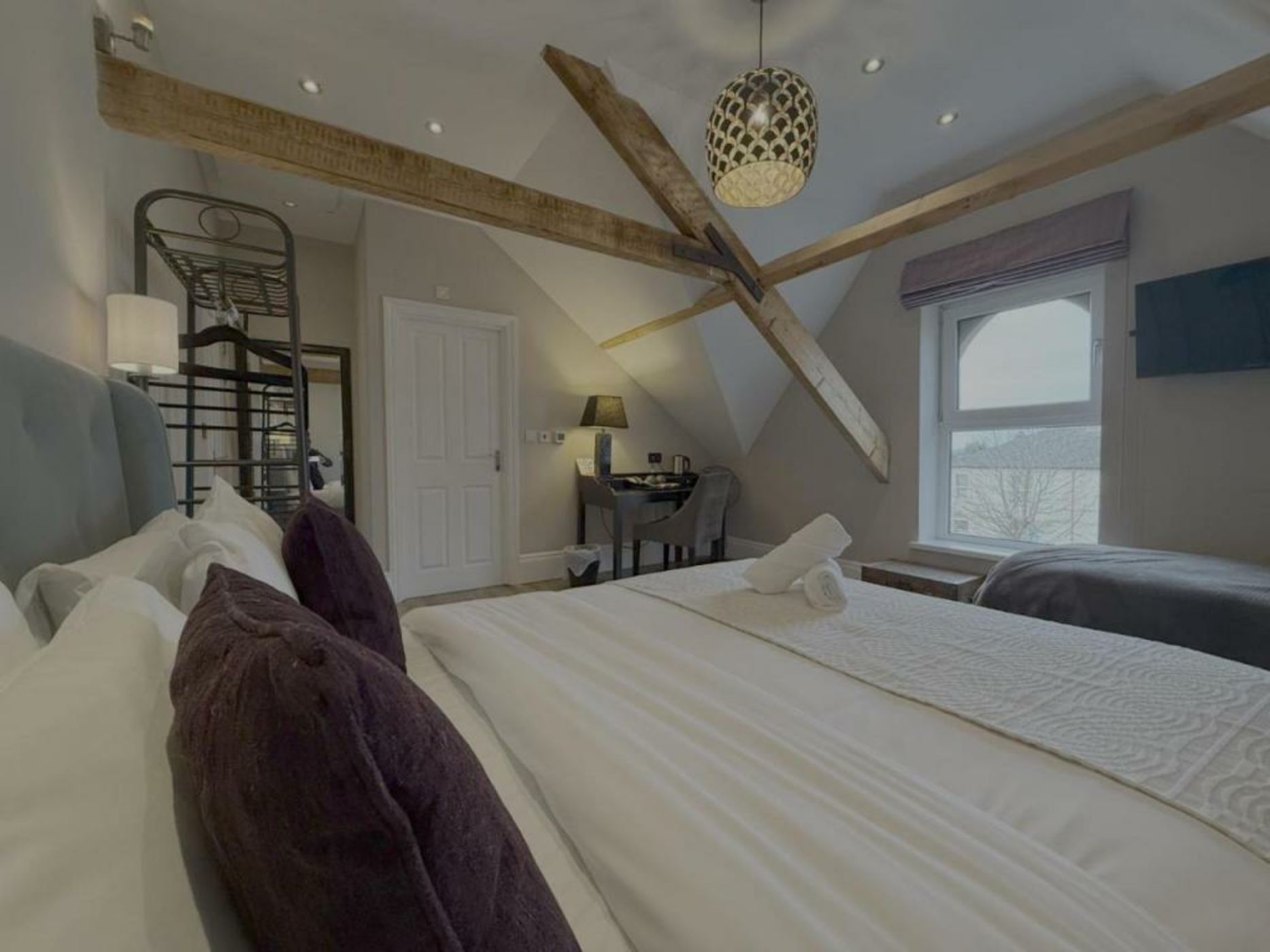 Number One Hundred Bed And Breakfast