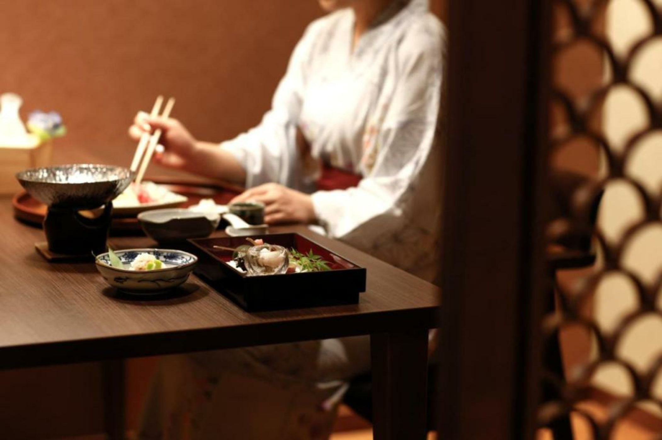 Ryokan Asukasou at the entrancne of Nara park