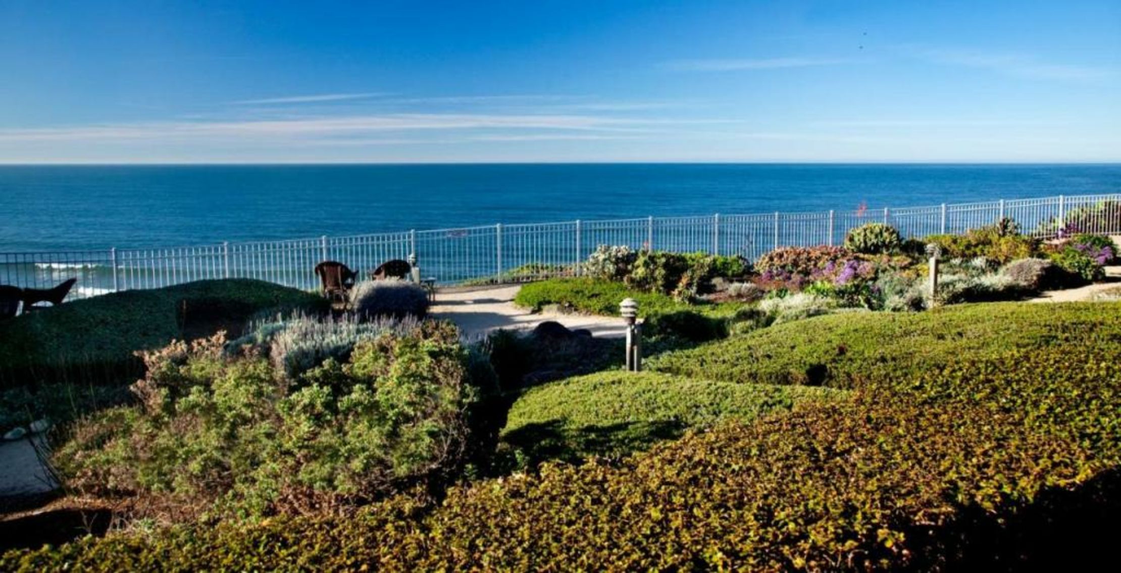Cottage Inn by the Sea