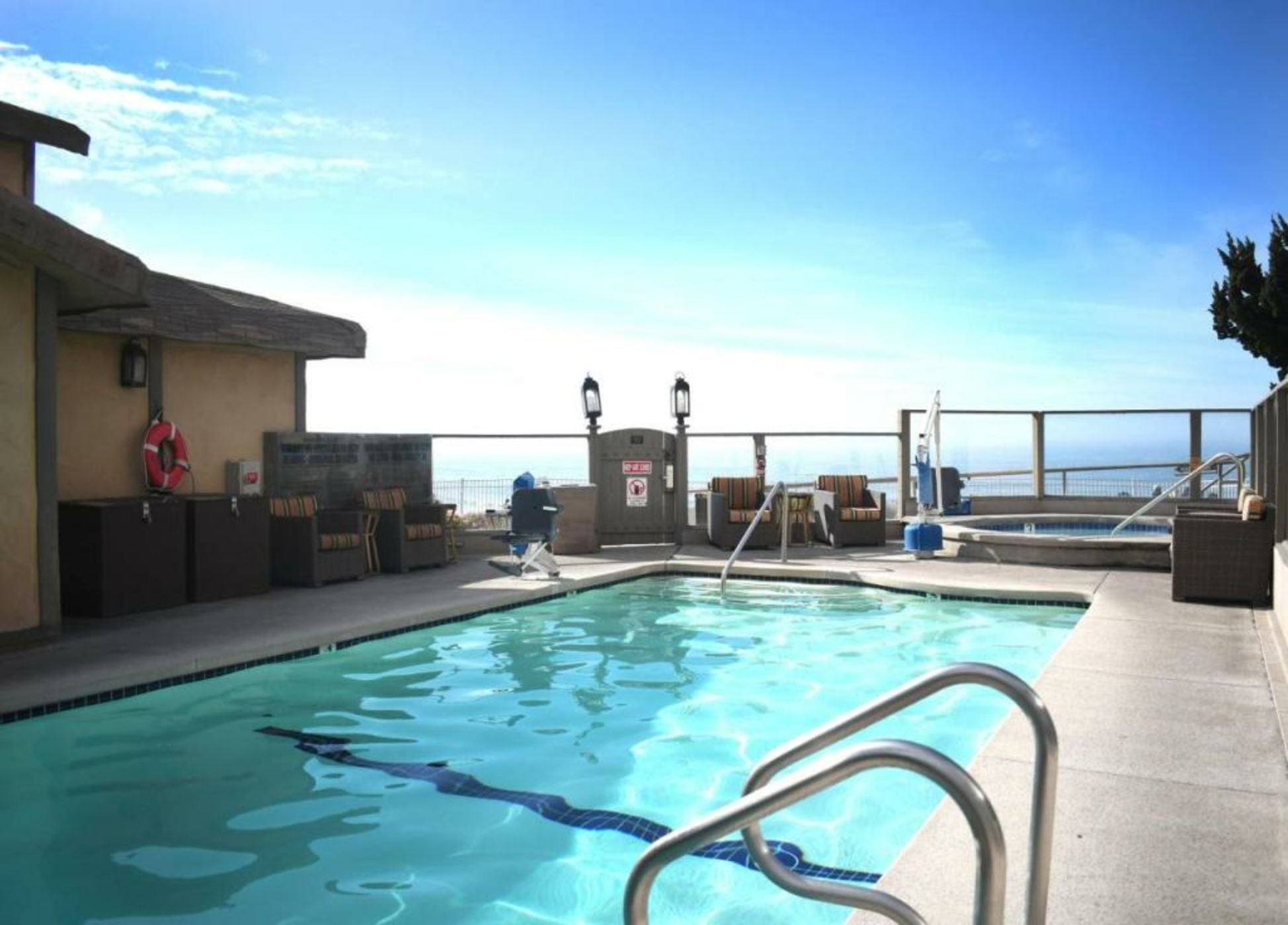 Cottage Inn by the Sea