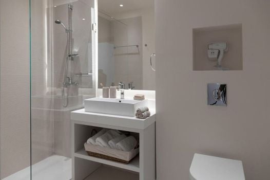 Gallery Suites & Residences Piraeus