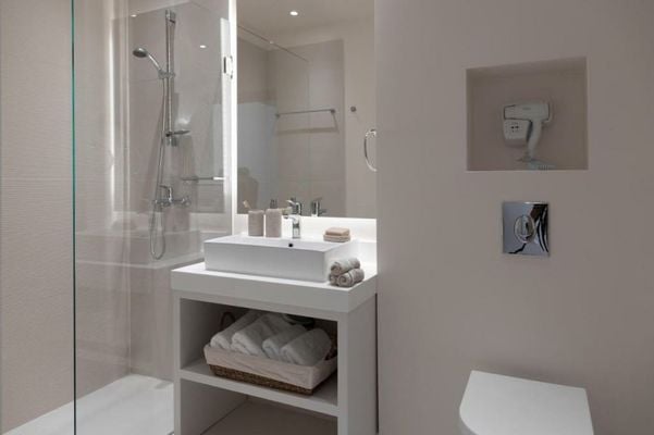 Gallery Suites & Residences Piraeus
