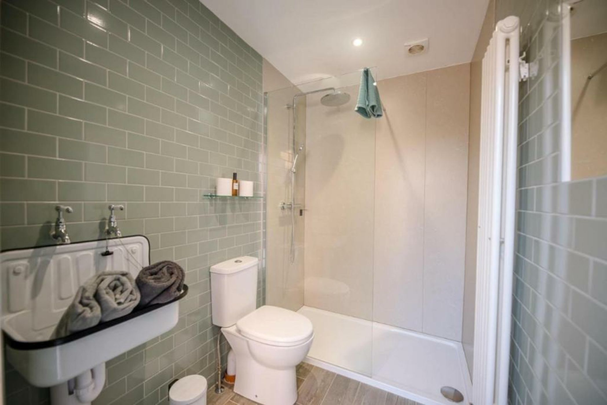 Toad Hall Lodges - Luxury Glamping Lodges Near Southwold!