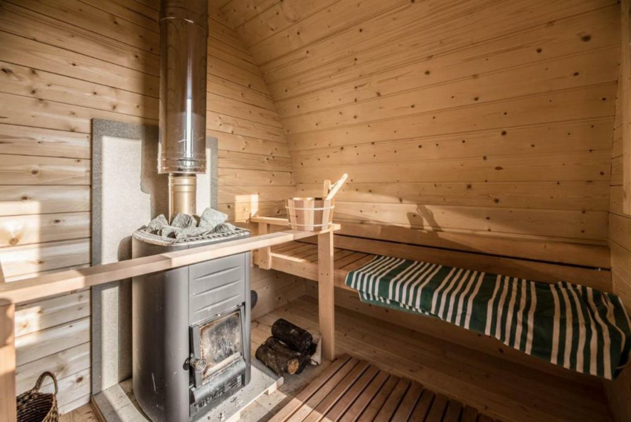 Toad Hall Lodges - Luxury Glamping Lodges Near Southwold!